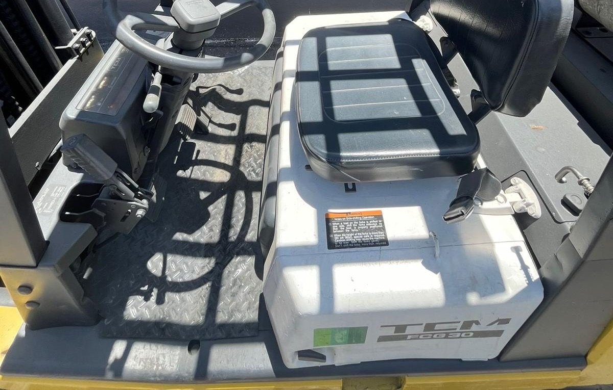 TCM Forklift 5,500lb 3 Stage, view 7