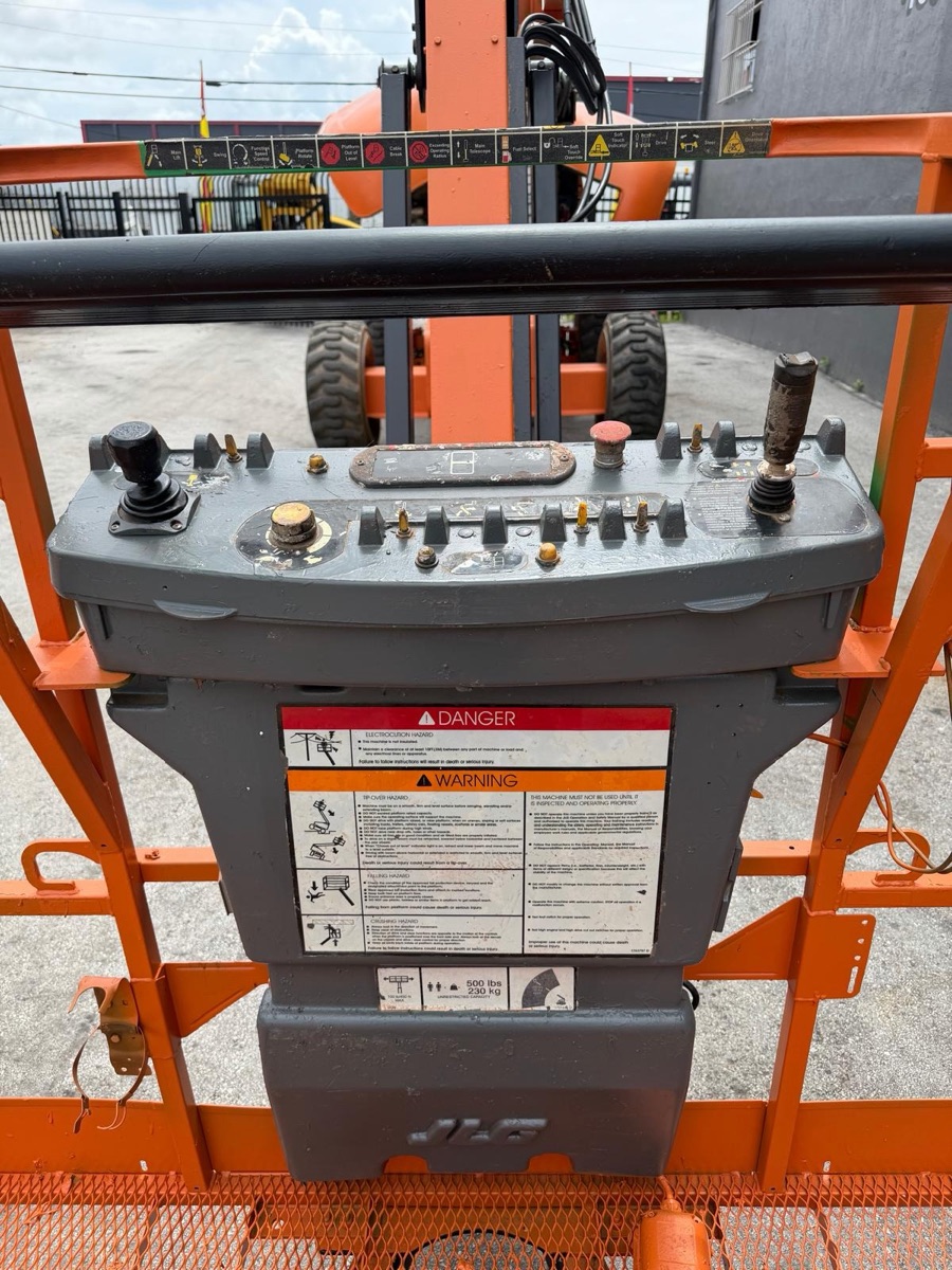 2008 JLG 660SJ 4WD, view 5