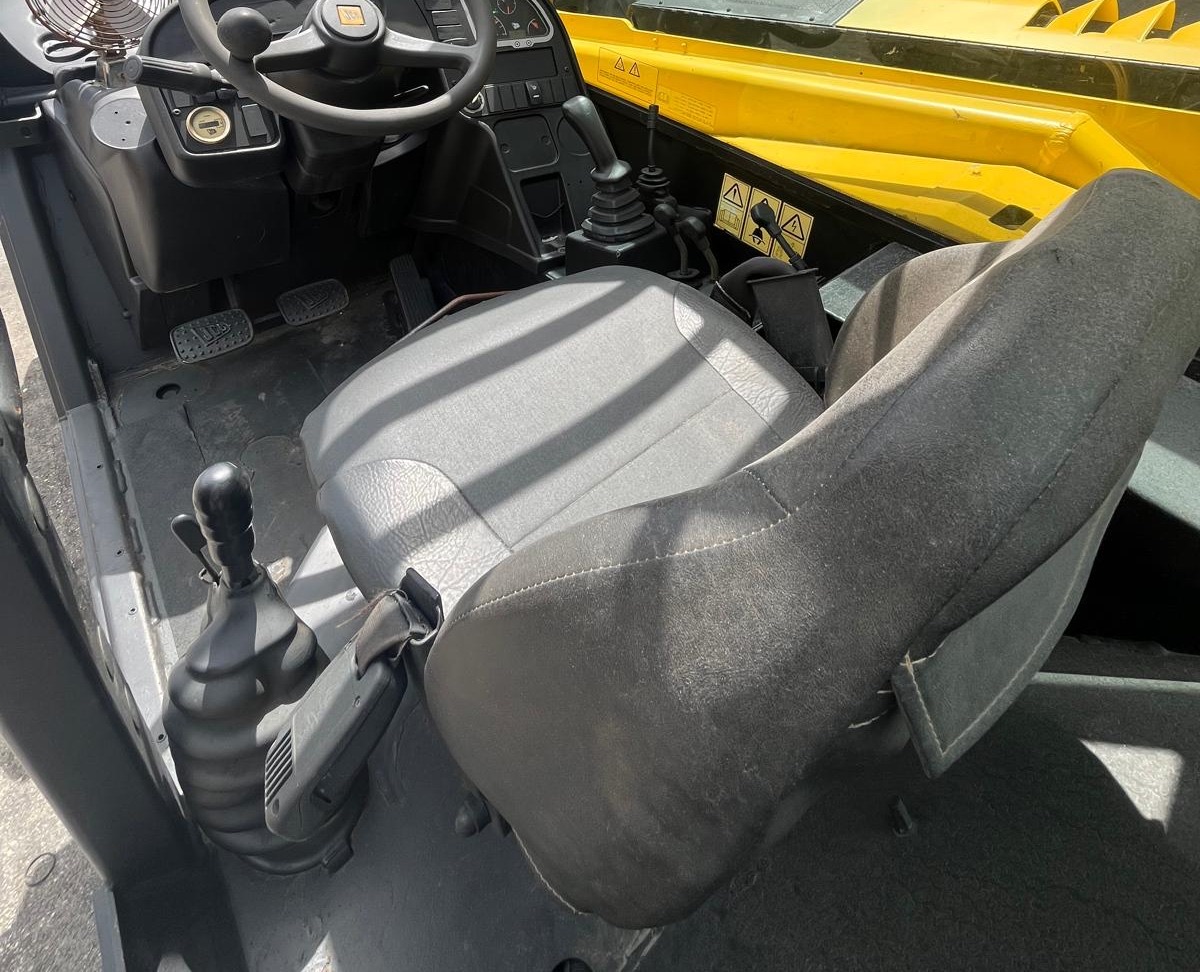2014 JCB 507-42 7000lbs Telehandler, view 2
