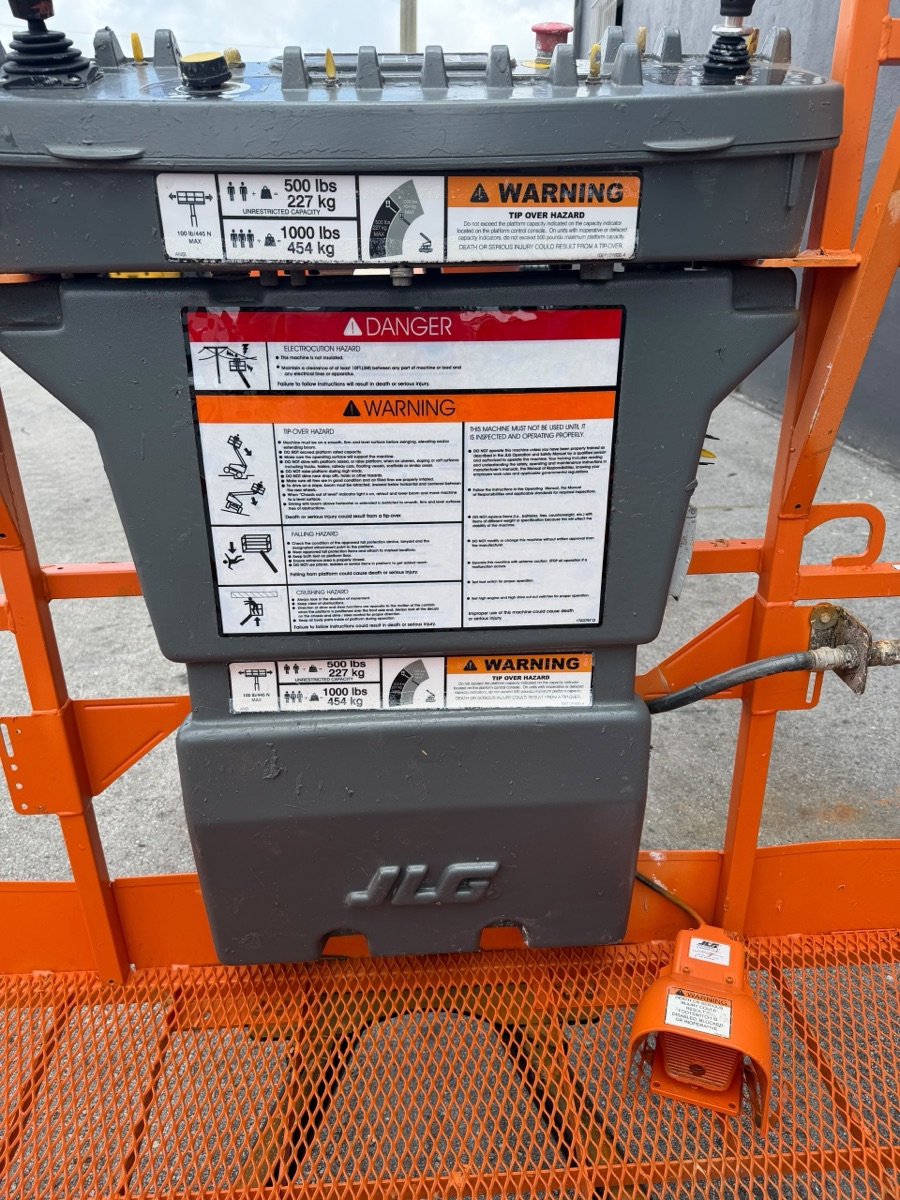 2014 JLG 400S 4WD Diesel Telescopic Boom Lift, view 4