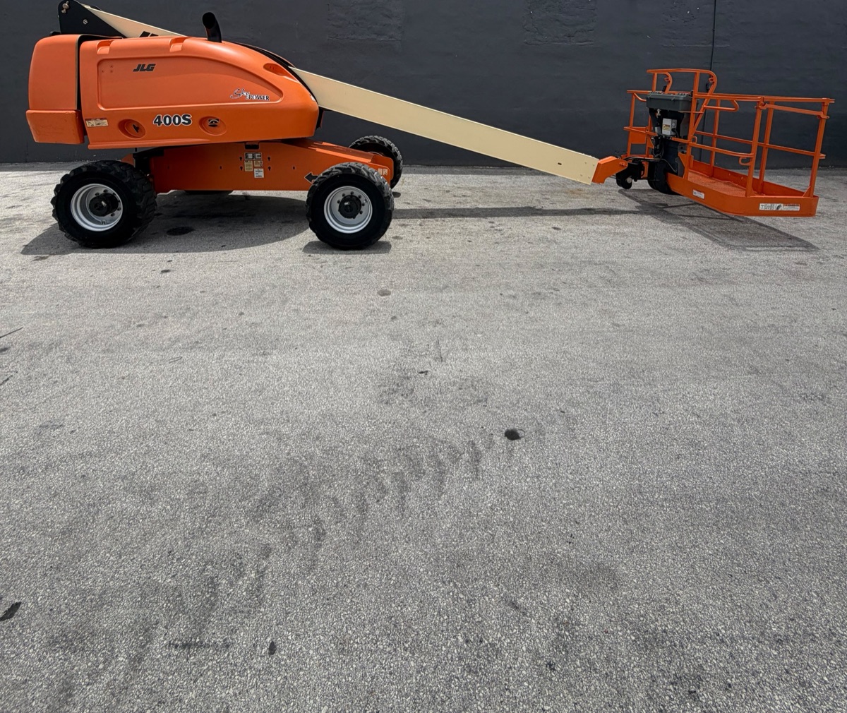 2014 JLG 400S 4WD Diesel Telescopic Boom Lift, view 8
